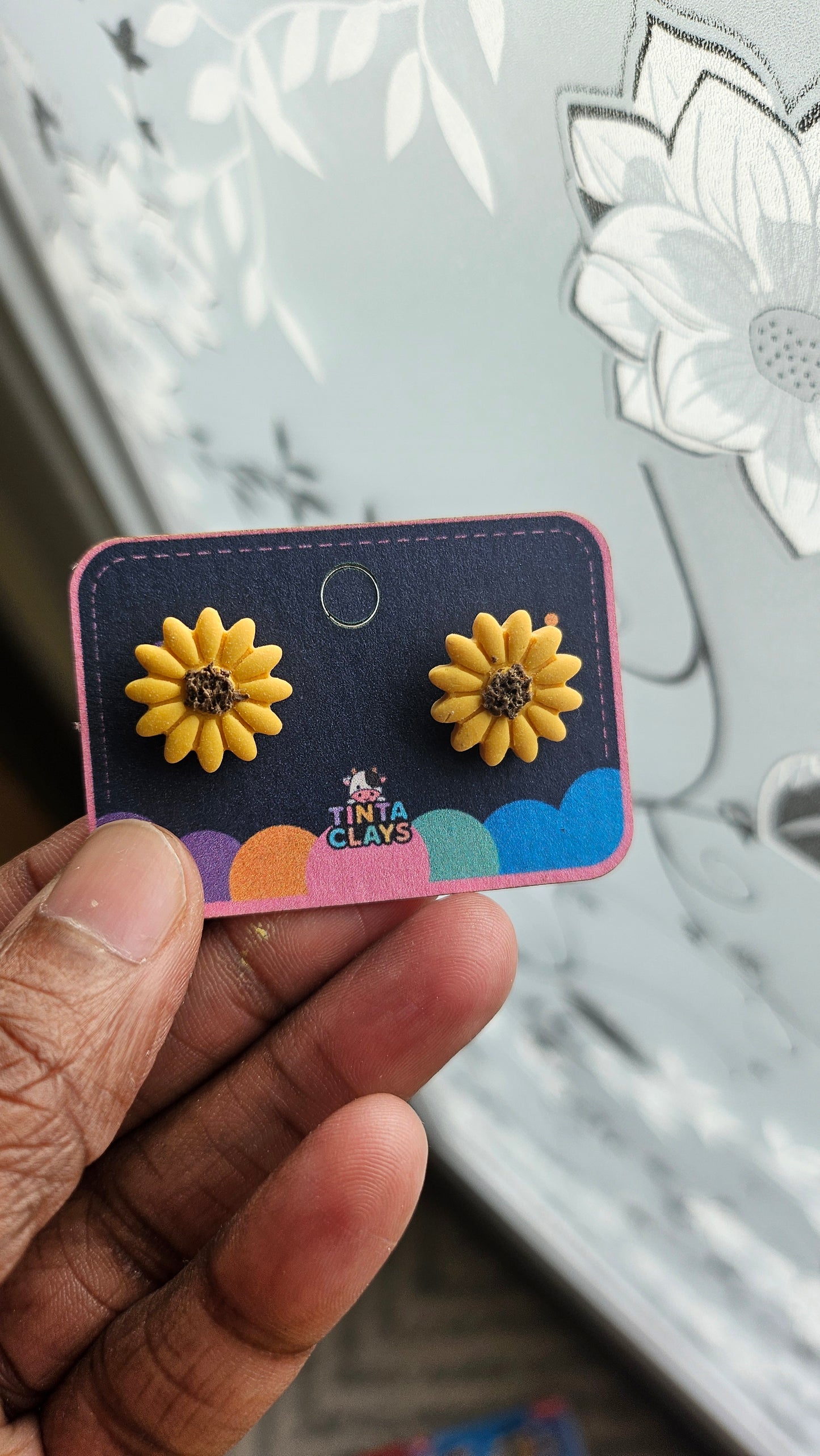 Daisy stud Earrings | Handmade Polymer Clay - Earrings | Lightweight Jewelry | Spring Series