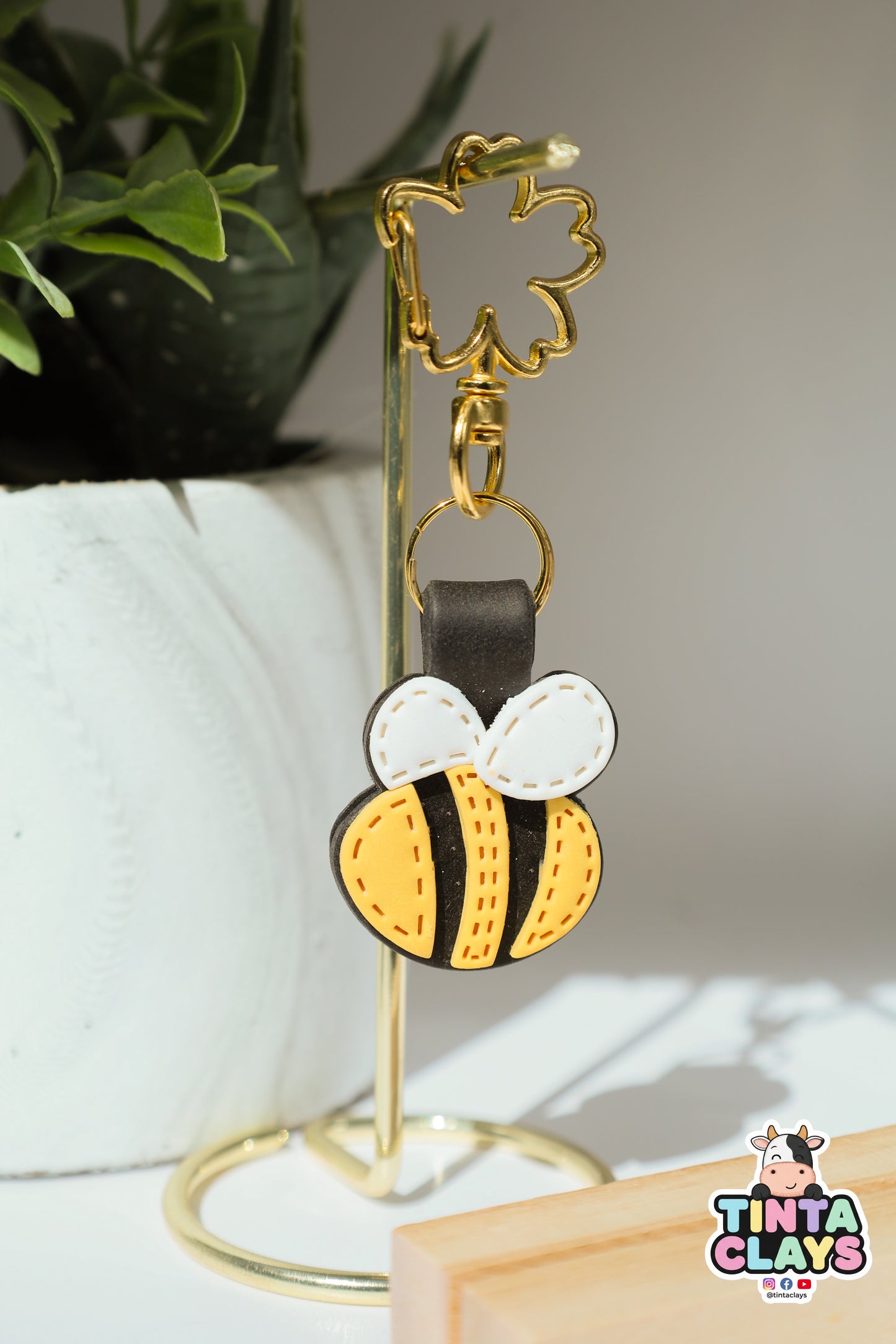 Cute Bee Polymer Clay Keychain | Handmade Bumble Bee Bag Charm | Tinta Clays