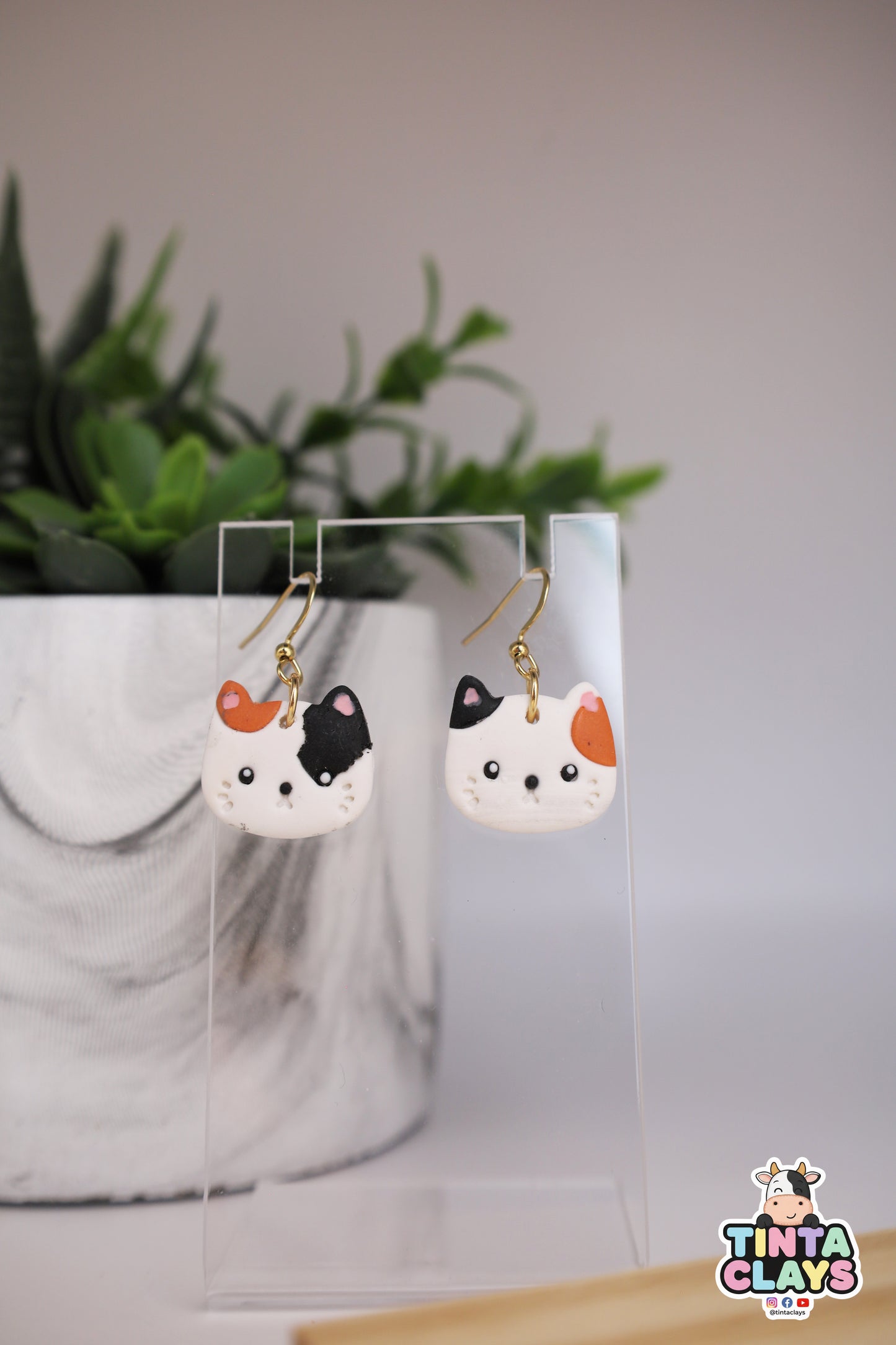Kitty Cat Dangle | Animal Collection | Polymer Clay Earring