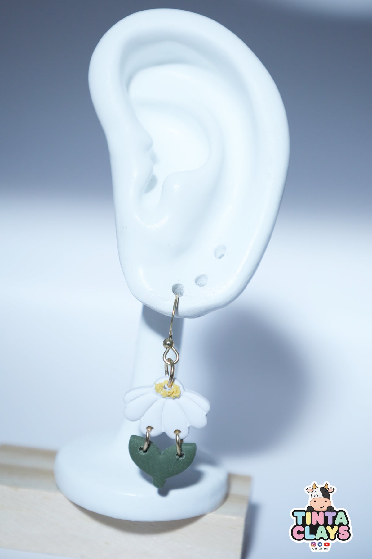 White Daisy Earring  | Spring Special | Polymer Clay Earring