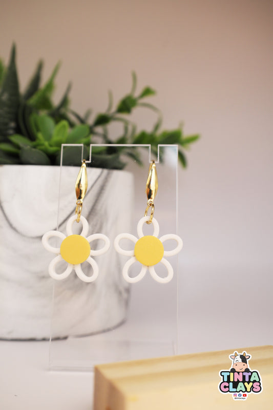 Daisy Outline Flower Earrings   | Spring Special | Polymer Clay Earring